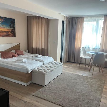 Teddy Apartment 大特尔诺沃 外观 照片