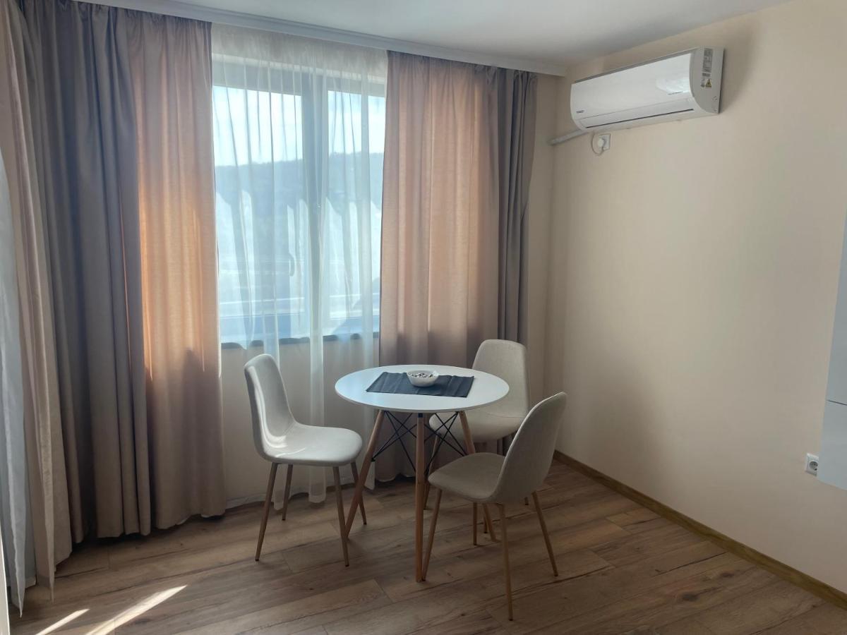 Teddy Apartment 大特尔诺沃 外观 照片