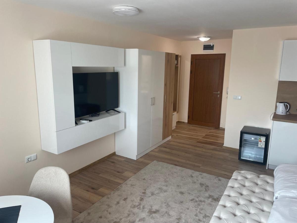Teddy Apartment 大特尔诺沃 外观 照片