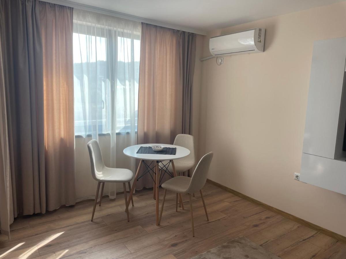 Teddy Apartment 大特尔诺沃 外观 照片